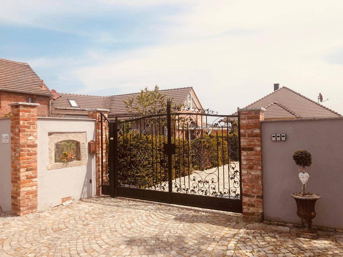 Alte Schmiede mit Sauna, Pool und Whirpool im Außenbereich schönstes Ferienhaus der Lausitz in Geierswalde, Elsterheide