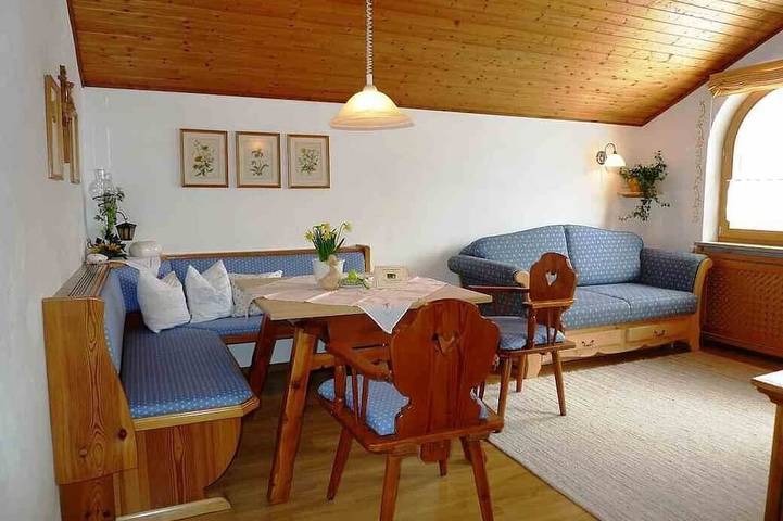 Ferienhaus für 3 Personen, mit Whirlpool und Garten sowie Balkon - 1