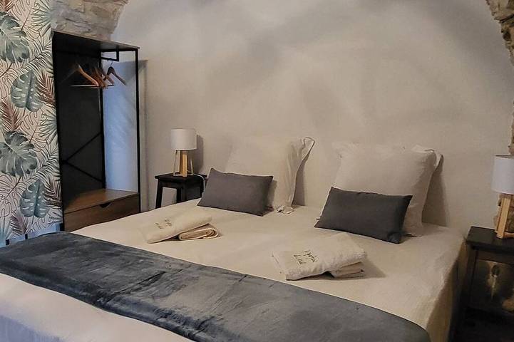 Gîte pour 2 personnes, avec jardin et piscine à Saint-Victor-de-Malcap