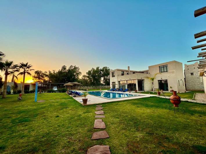 Maison d’hôte pour 2 personnes, avec piscine et jardin, adapté aux familles
