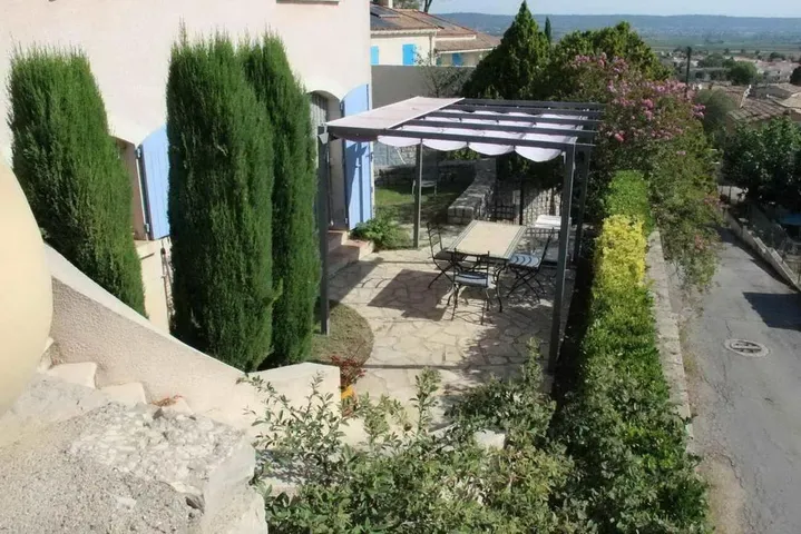 Apartamento de vacaciones para 4 personas, con vistas además de jardín y terraza - 1