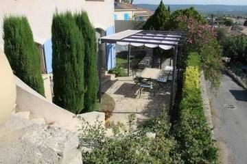 Gîte pour 4 personnes, avec terrasse ainsi que jardin et vue à Calvisson