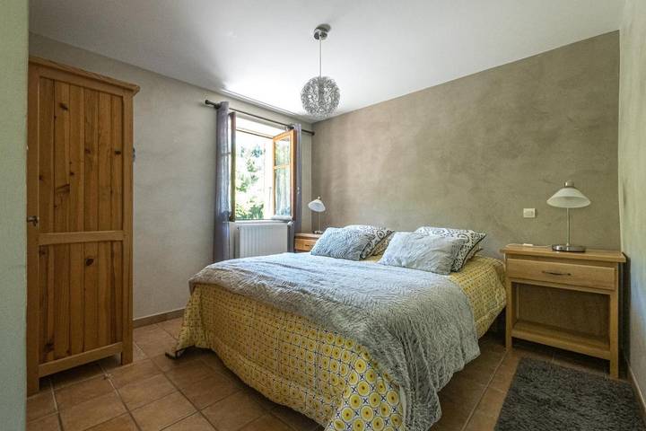 Location de vacances pour 2 personnes, avec Balcon ainsi que Jardin et Vue dans Saint-Jacques-en-Valgodemard