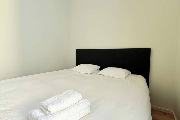 Entire apartment, Modern in the Heart of Brussels’ European Quarter in Brussels, Flanders