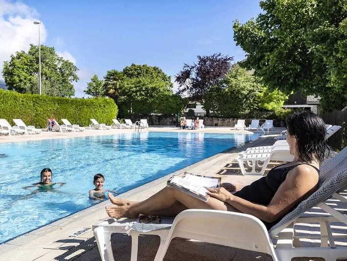 Camping für 4 Personen, mit Terrasse und Pool, mit Haustier in Französische Alpen - 3
