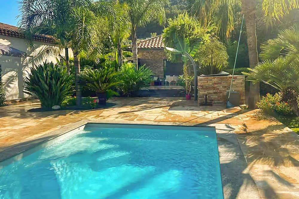 Très beau gîte piscine - spa in Solliès-Pont, Region de Toulon