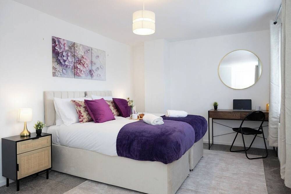 Luxury 2Br Cambridge House | Hot Tub & Pool Table in Coleridge Ward, Cambridge