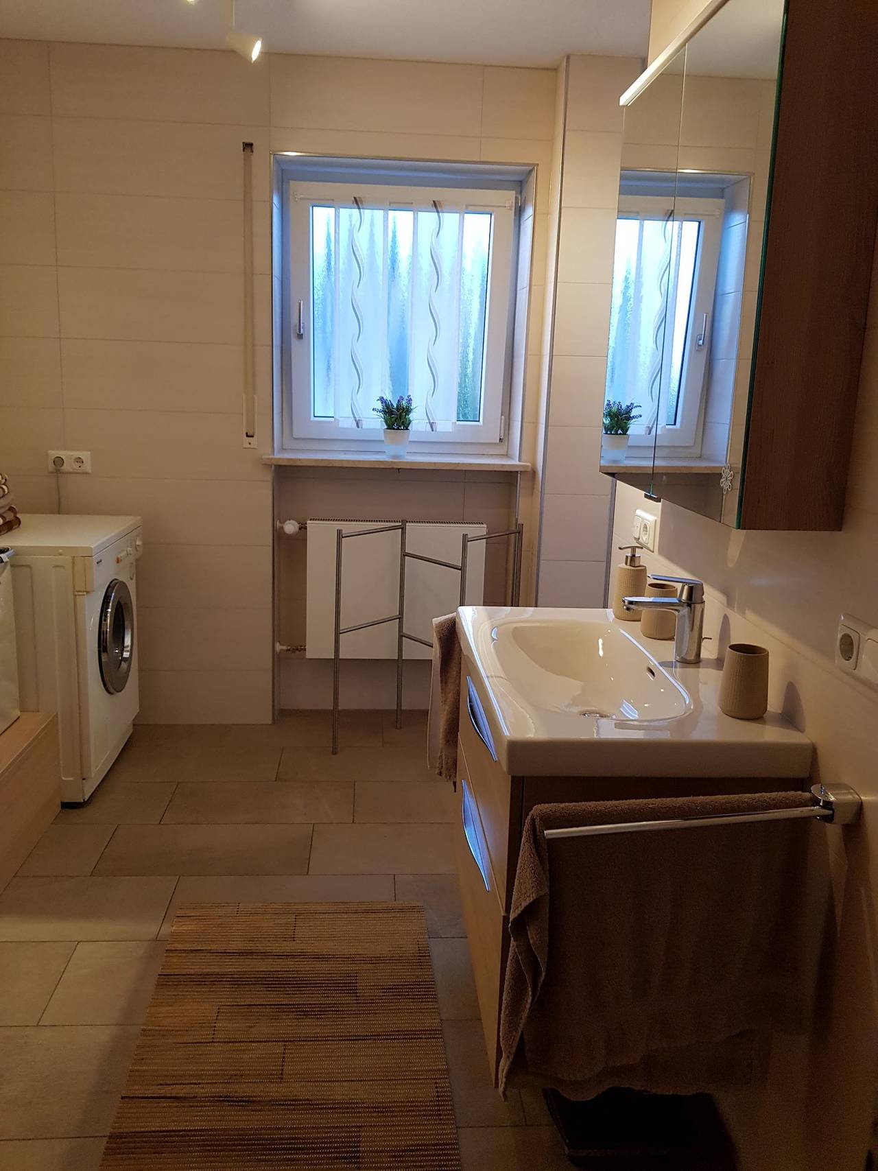 Ganze Wohnung, Ferienwohnung Landhausfeeling - Ferienwohnung mit umfangreich ausgestatteter Küche in Bad Abbach, Ostbayern