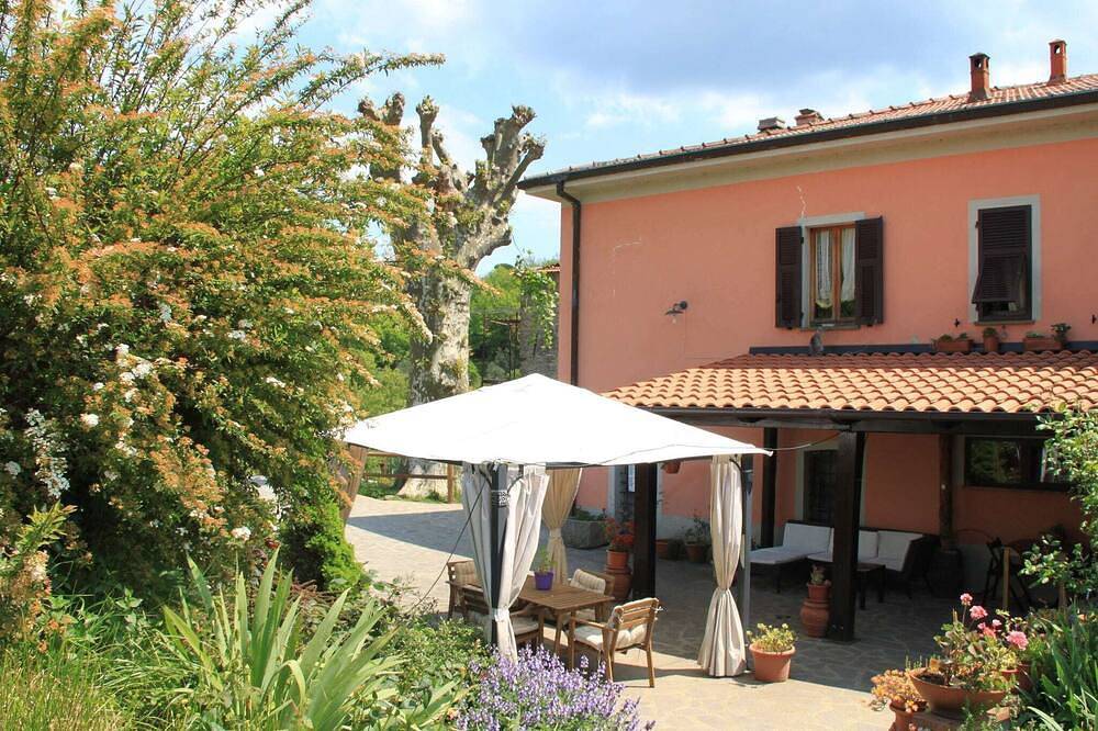 Ferienhaus in Mulazzo mit Naturteich in Mulazzo, Val di Magra