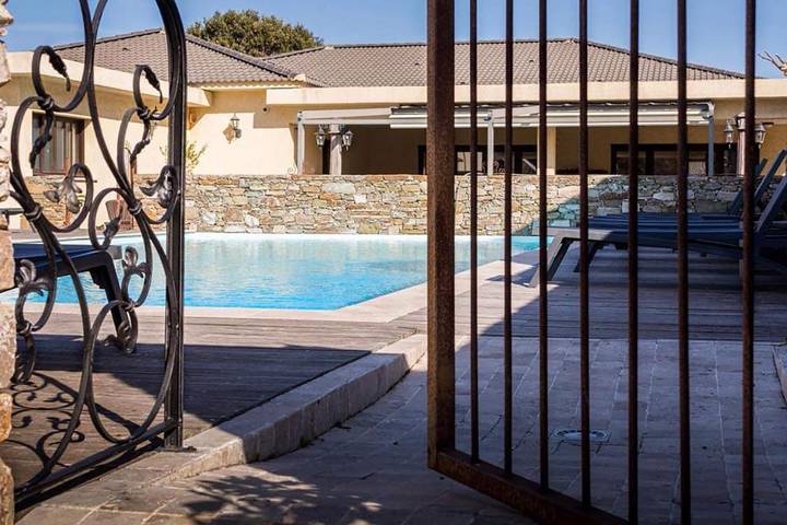 Hôtel pour 2 personnes, avec Balcon et Jacuzzi ainsi que Terrasse et Jardin