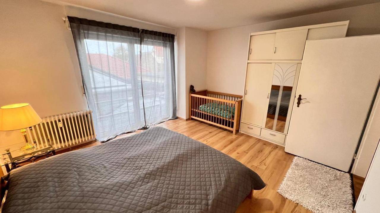 Ganze Wohnung, Die Wohnung 1 in Lampertheim, Bergstraße