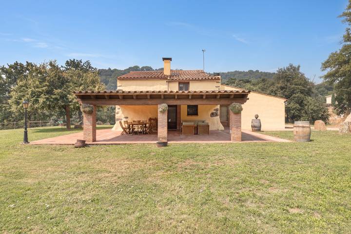 Casa rural para 14 personas, con jardín en Maresme