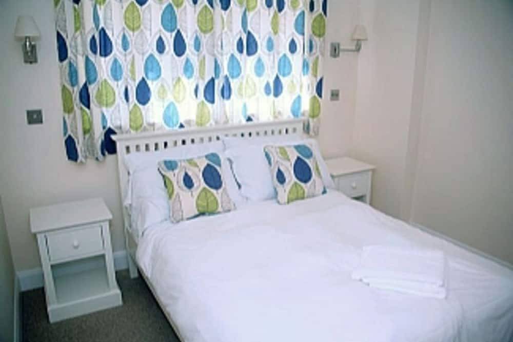 3 bedroom cottage near Arundel Castle and Beach in Littlehampton, West Sussex