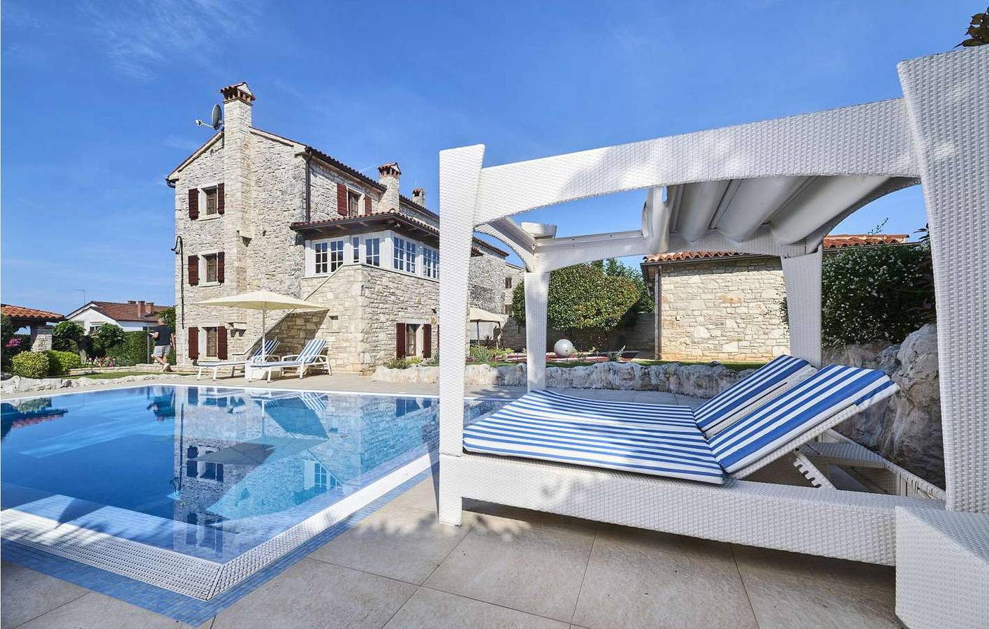 Reizende 2-Zimmer-Wohnung mit Terrasse in Umag – nur 200 m von Restaurants entfernt! in Umag, Umag und Umgebung