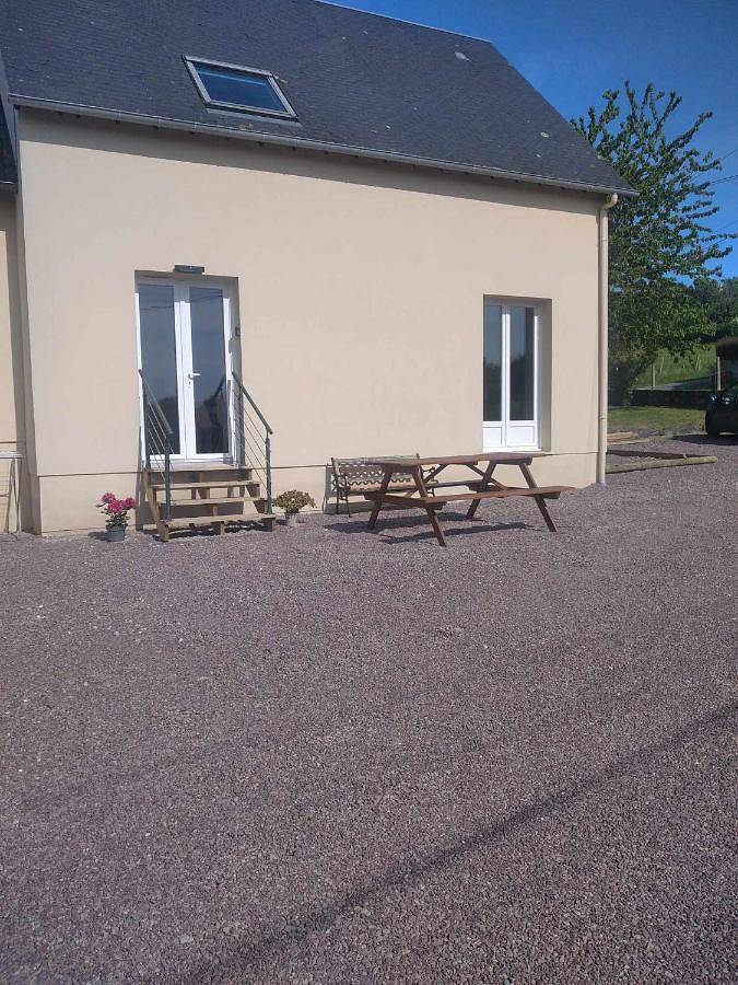 Location de vacances pour 5 personnes, avec vue et jardin à Ryes - 4