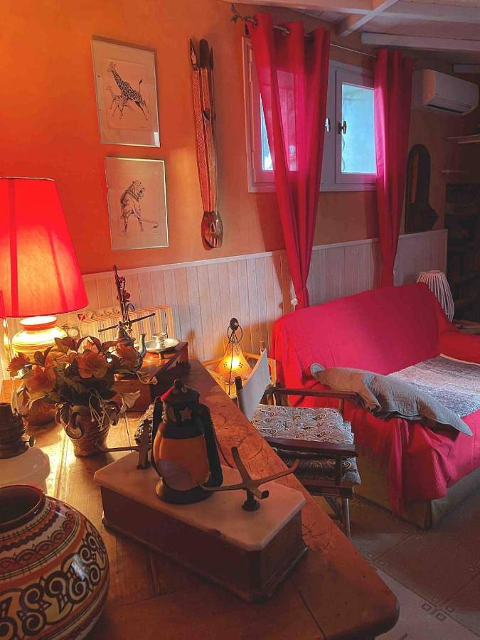 Maison de vacances pour 2 personnes, avec Terrasse ainsi que Jardin et Piscine