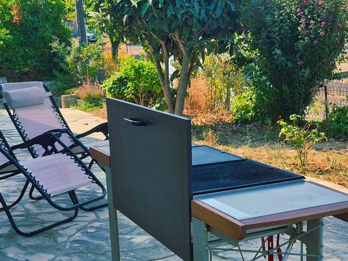 Location de vacances pour 8 personnes, avec vue sur le lac ainsi que jardin et vue à Castéra-Verduzan - 4