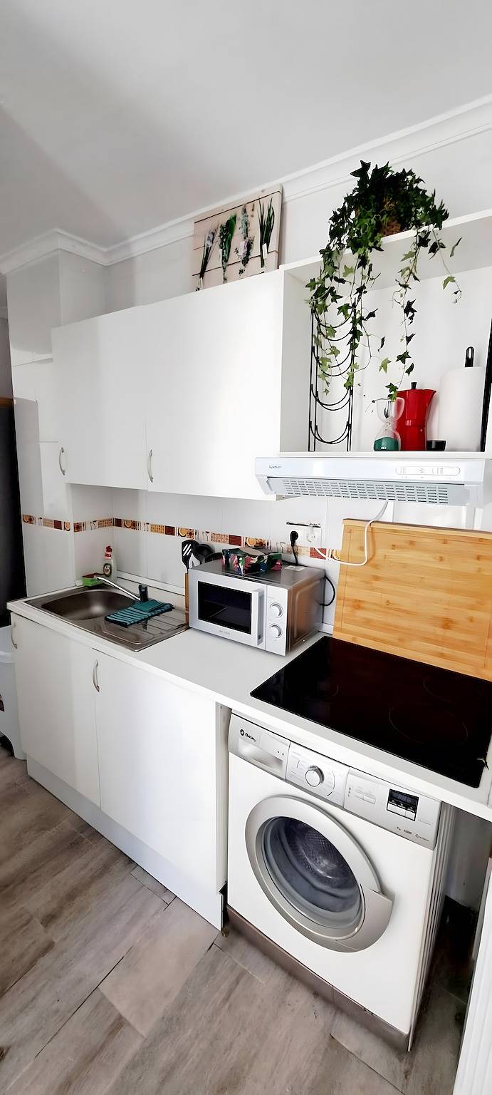 Apartamento inteiro, Apartamento 'Sensi' com Wi-Fi e Ar Condicionado in Malaga Centro, Malaga