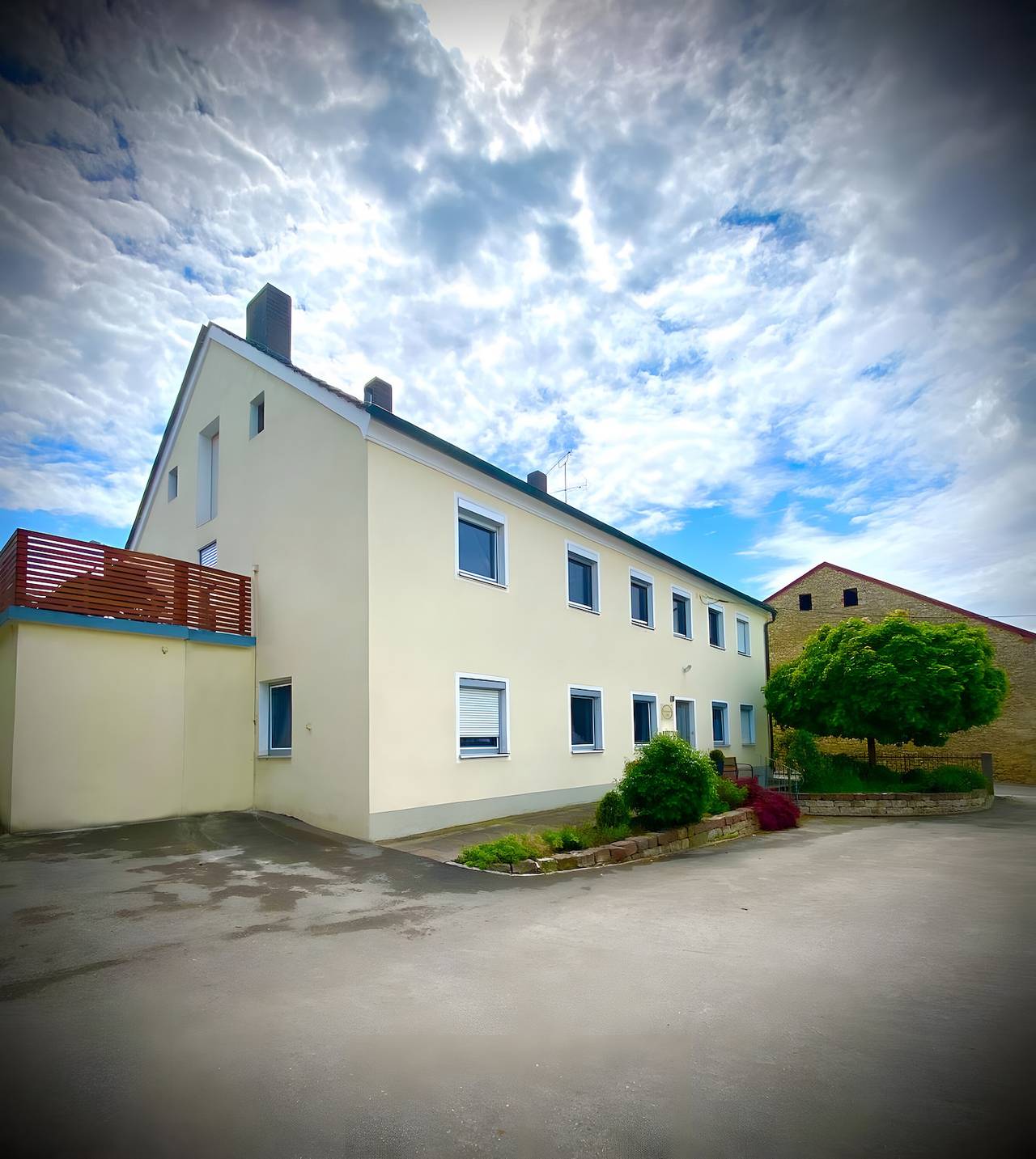 Ferienhaus 'Am Limes' mit privater Terrasse, privatem Garten und Wlan in Altmannstein, Altmühltal