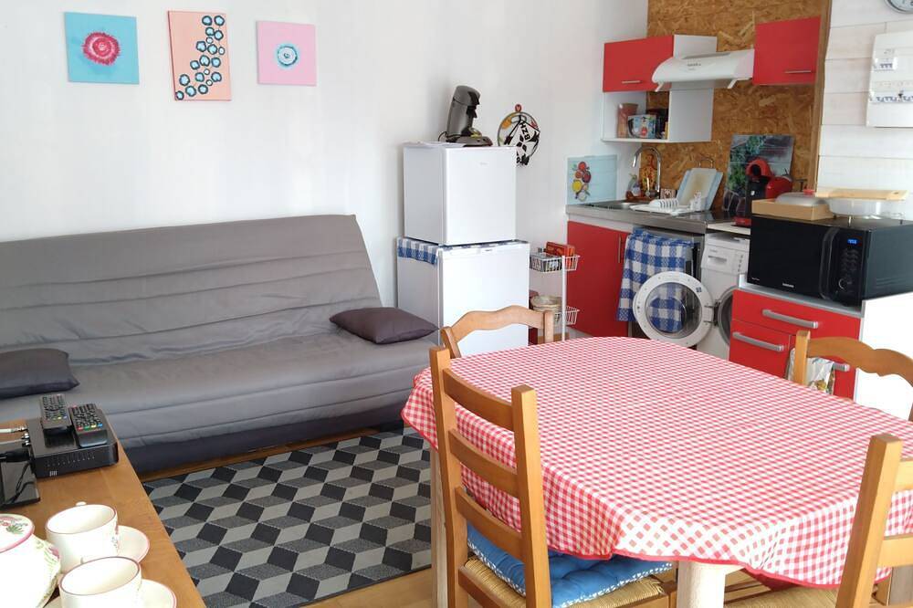 Peaceful wooden house 35m2 for up to 4 people in Guémené-Penfao, Chateaubriant e dintorni
