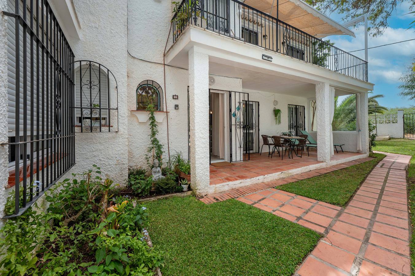 Ganze Wohnung, Apartment 'La Casita De La Playa' mit Gemeinschaftspool, Wlan und Klimaanlage in Carib Playa, Marbella