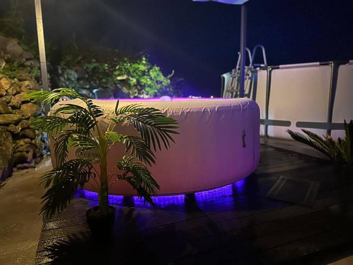 Casa rural para 3 personas, con Jacuzzi y Terraza además de Jardín y Piscina en Santa Cruz das Flores - 3