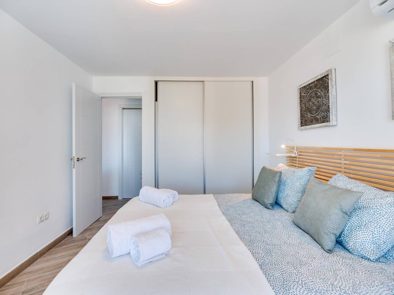 Entire holiday apartment, Vb Diana 1Br views to the marina and mediterranean in Benalmádena Costa, Benalmádena