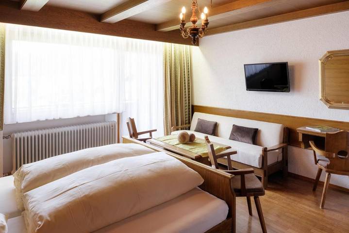 Hotel für 2 Personen, mit Balkon und Terrasse sowie Garten und Ausblick in Zams - 3