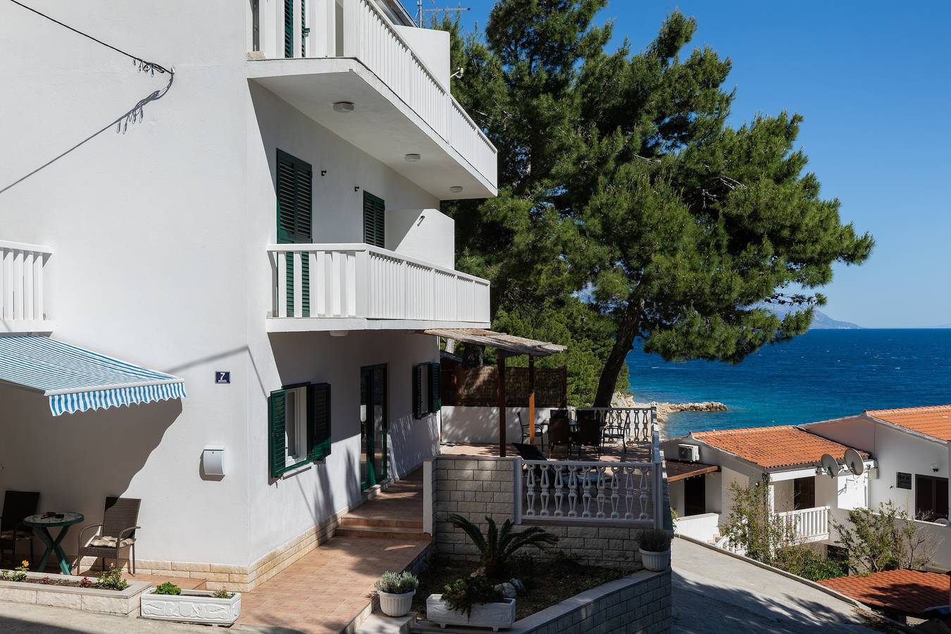 Ganze Wohnung, Apartments by the sea Mimice, Omiš - 2736 in Mimice, Split-Dalmatien