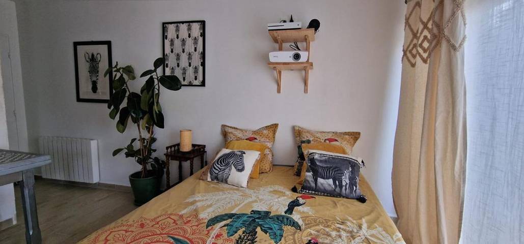 Maison d’hôte pour 2 personnes, avec jardin et jacuzzi ainsi que terrasse et piscine à Le Cannet-des-Maures - 4