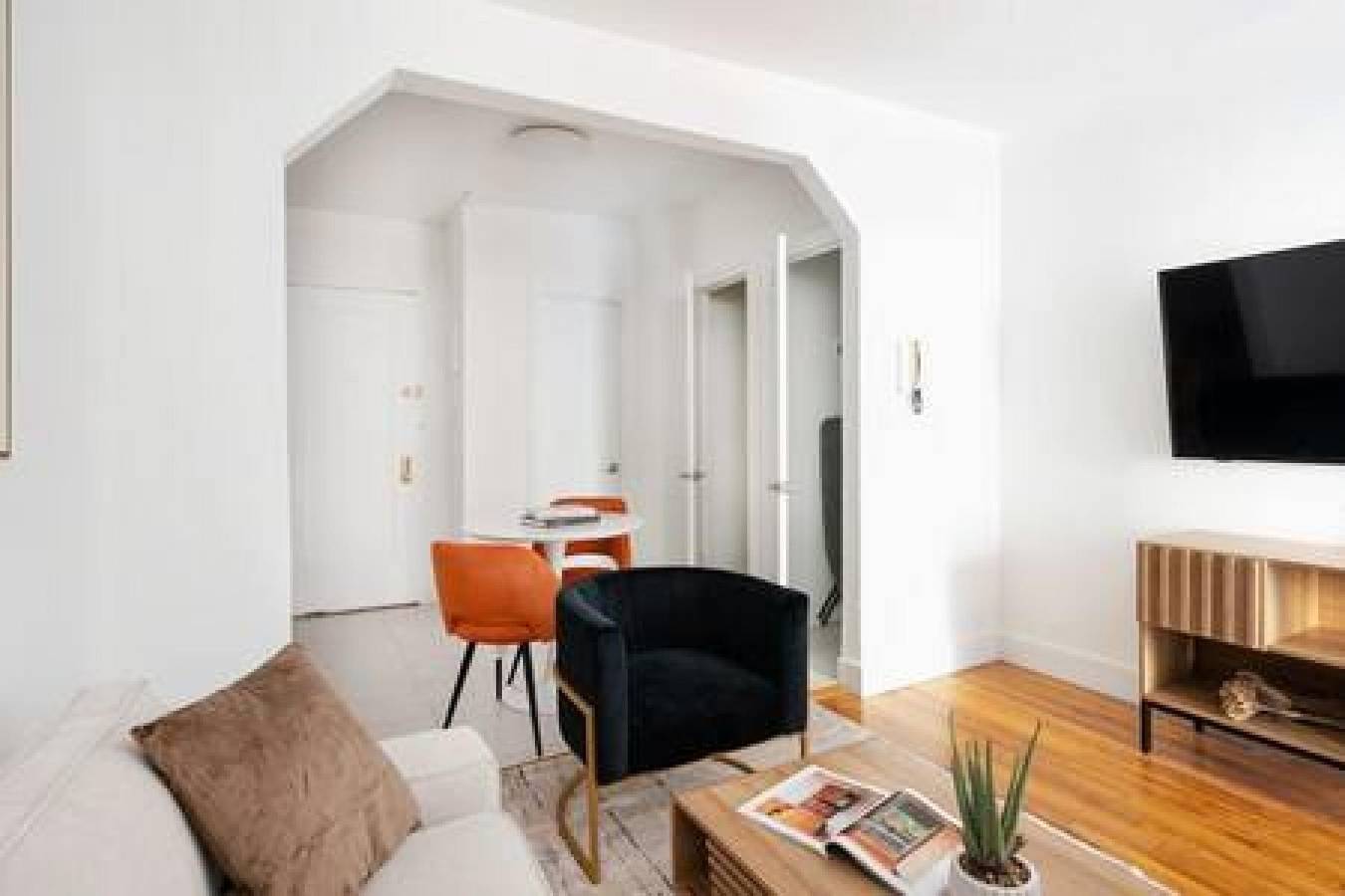 Apartamento entero, 444-3A Newly renovated 1Br -  Elevator Building in Manhattan, Nueva York