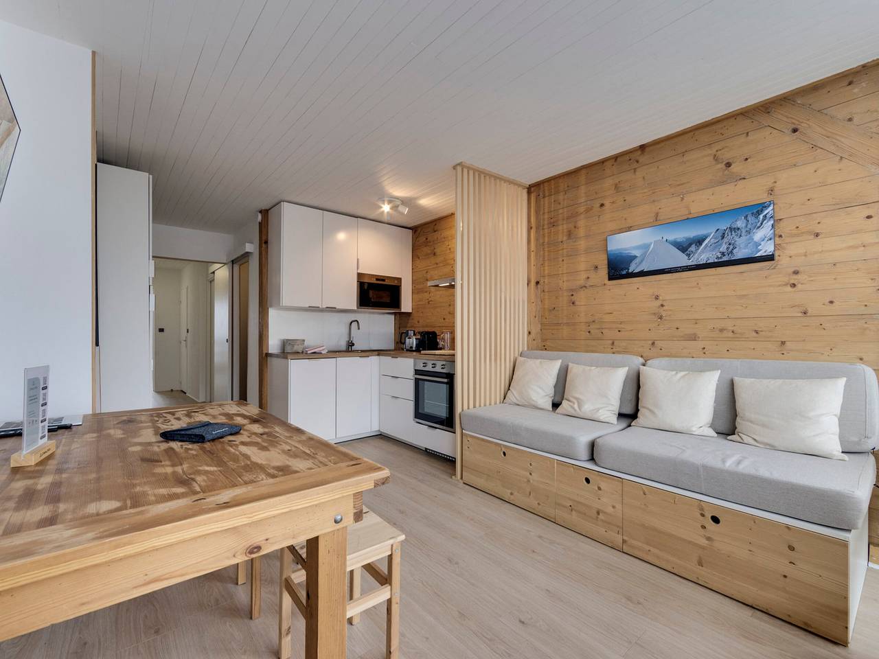Appartamento intero, Renovated Apartment for 4 with Balcony in Lavachet, Tignes in Tignes, Parco Nazionale della Vanoise