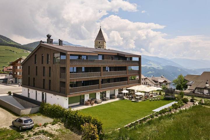 Ferienwohnung für 4 Personen, mit Balkon und Garten in Meransen