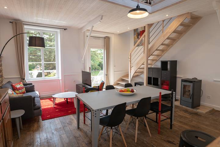 Gîte pour 4 personnes, avec terrasse et jardin