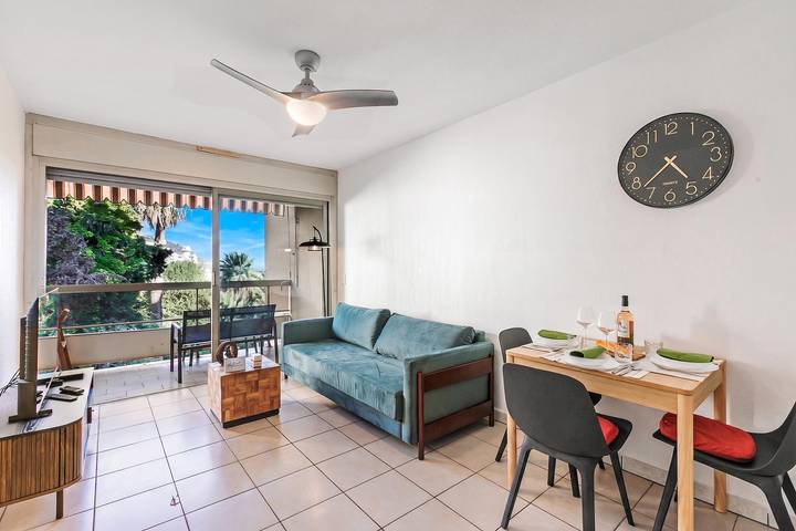 Gîte pour 6 personnes, avec Vue sur l’océan ainsi que Balcon et Terrasse dans Port de Menton Garavan - 2