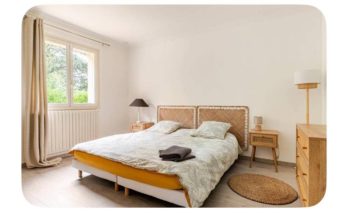 Double Room in Thiron-Gardais, Région de Nogent-le-Rotrou