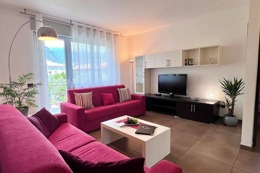 Ganze Wohnung, Ferienwohnung Riva del Garda - 3 Schlafzimmern, Garten, Parkplätze, W-Lan in Riva del Garda, Gardasee-Berge