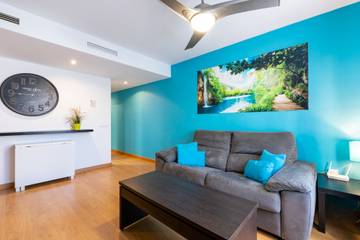 Apartment for 6 People in Torremolinos Centre, Torremolinos, Photo 2