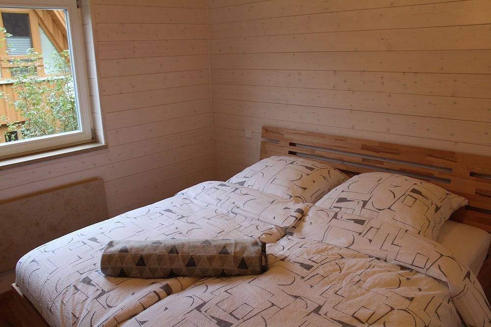 Ganze Wohnung, Offene lichtdurchflutete Wohnung mit Terrasse in Kinding, Altmühltal