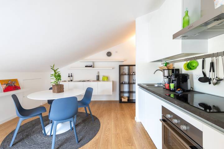Appartamento intero, Modern Apartment Double Terrace and Free Parking in Alba, Langhe