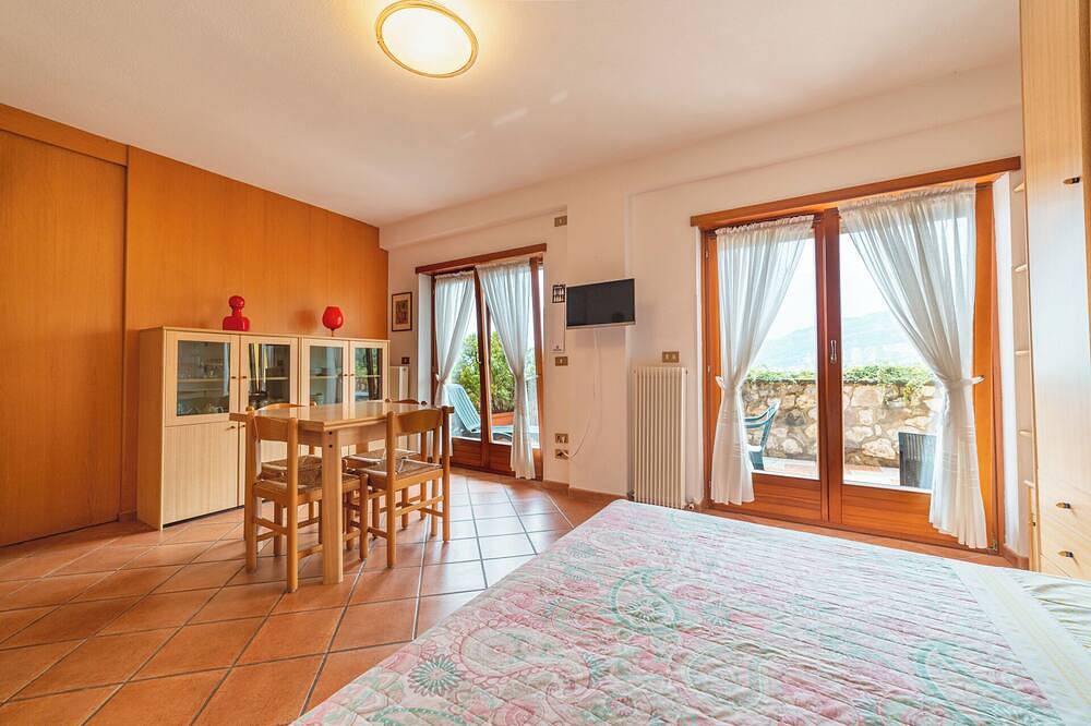 Apartamento entero, Eagle's Nest Apartments - App. Heron - Garda Lake View in Nago-Torbole, Montañas Garda