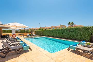 Villa in Playa Racó des Mart (Ciutadella), Ciutadella für 8 