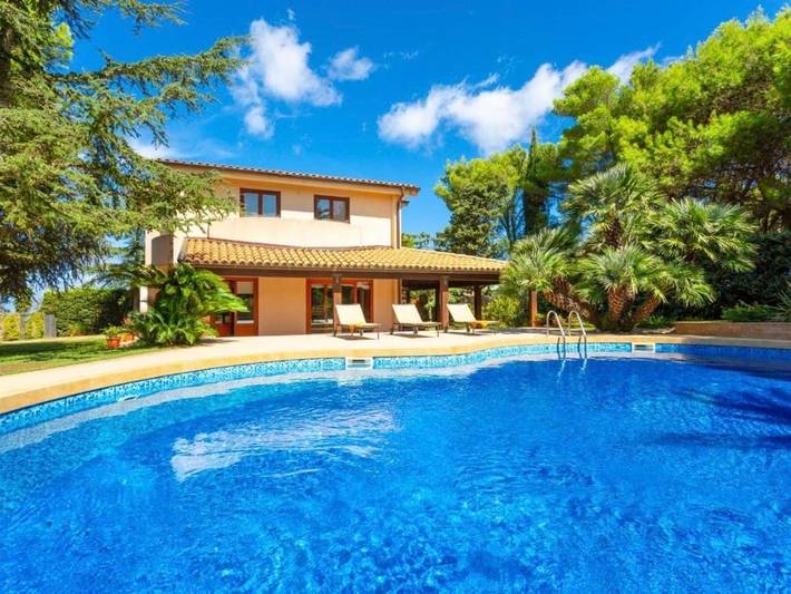 Villa per 8 persone, con giardino e terrazza nonché piscina in Valderice