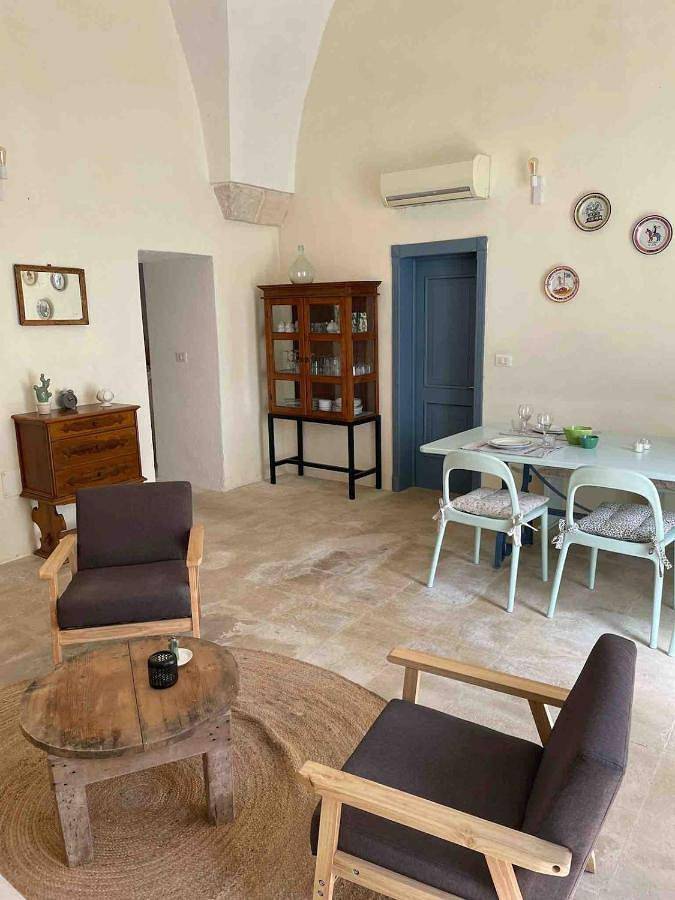 Casa vacanza per 11 persone, con giardino e terrazza a Spongano