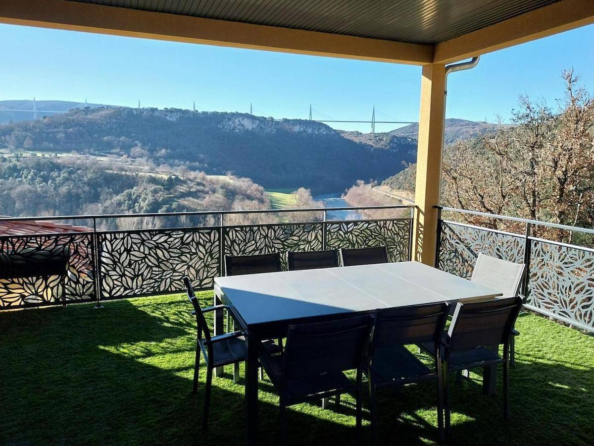 Appartement entier, Two-Bedroom Apartment in Millau, Parc naturel régional des Grands Causses