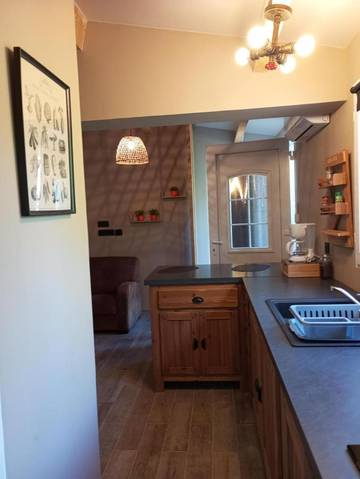 Gîte pour 2 personnes, avec jardin à Magalas