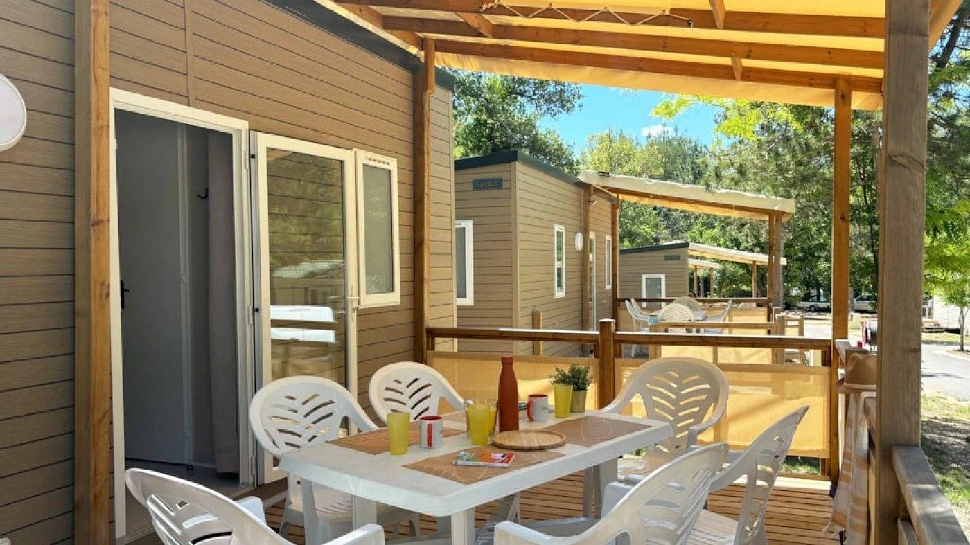 Zecamping 3 étoiles familial mobil-home Tv Lv clim 6 pers in Moustiers-Sainte-Marie, Parc naturel régional du Verdon