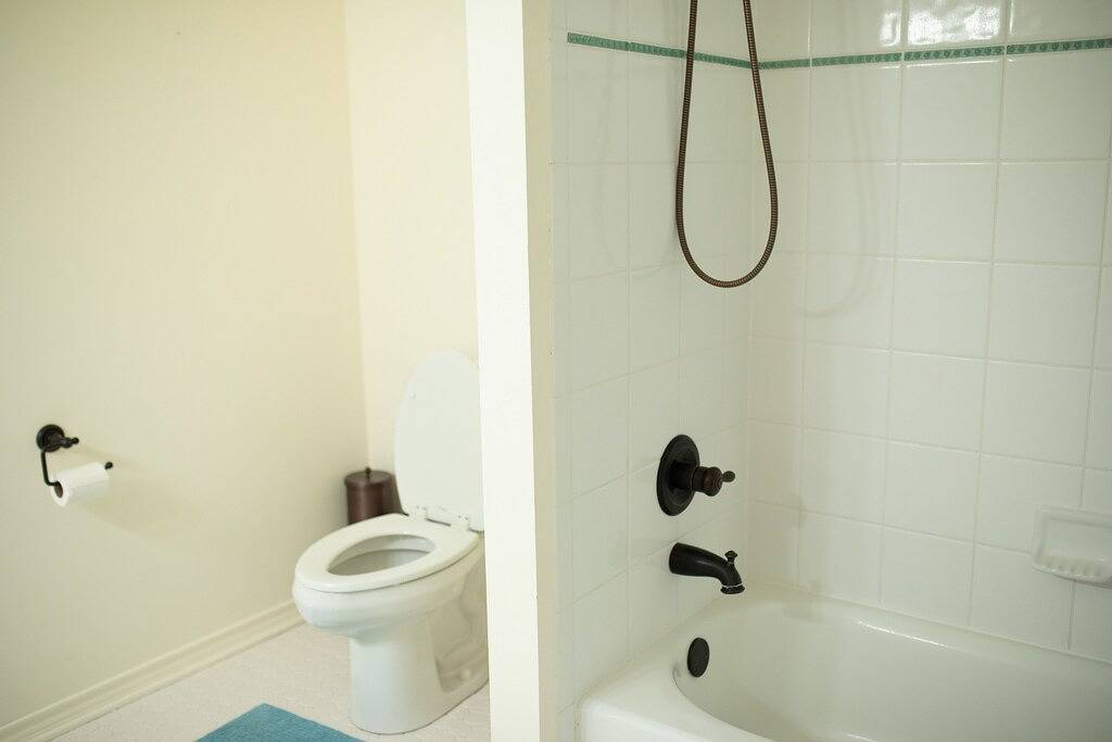 Huge waterfront lake house with spacious yard & amazing views! in Sam Rayburn Reservoir