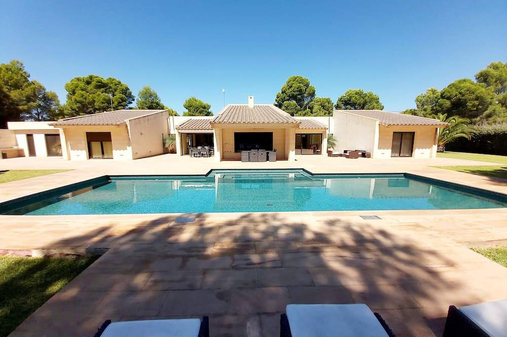 Chalet pour 10 Personnes dans L'Ametlla de Mar, Costa Dorada