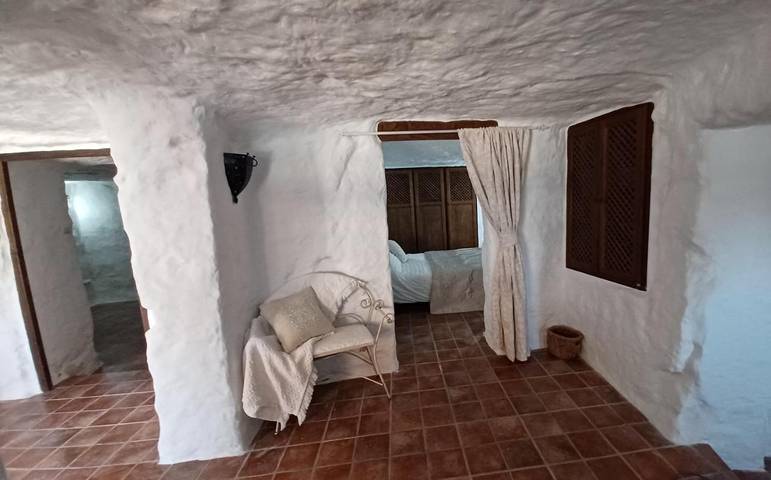 Chalet para 14 personas, con Balcón y Terraza además de Piscina y Vistas en Comarca de Baza - 4